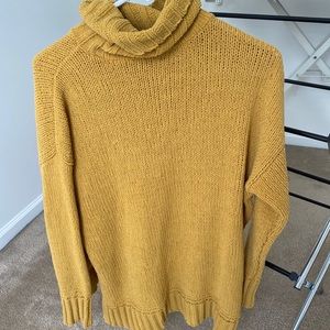 Aerie Mustard Turtle Neck Size Small